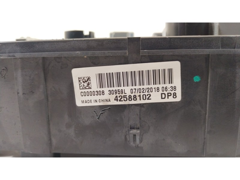 Recambio de caja reles / fusibles para opel mokka / mokka x (j13) 1.6 cdti (_76) referencia OEM IAM 42588102  