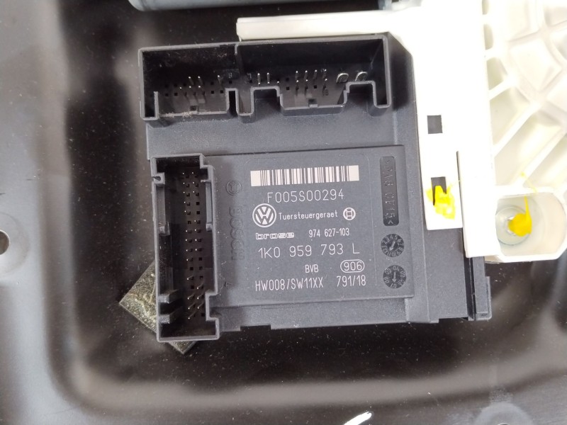 Recambio de elevalunas delantero izquierdo para volkswagen passat berlina (3c2) advance referencia OEM IAM 3C1837755K 1K0959701P