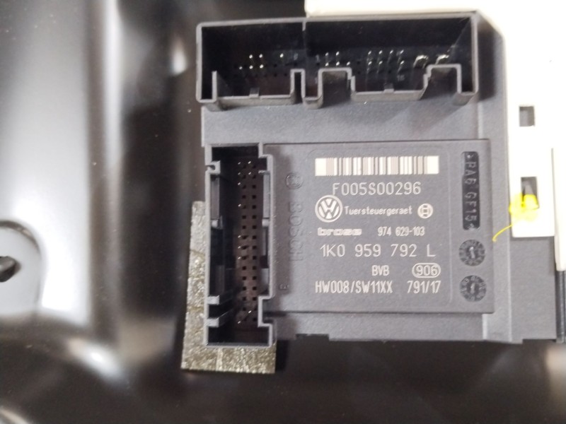 Recambio de elevalunas delantero derecho para volkswagen passat berlina (3c2) advance referencia OEM IAM 3C1837756K 1K0959702P 1