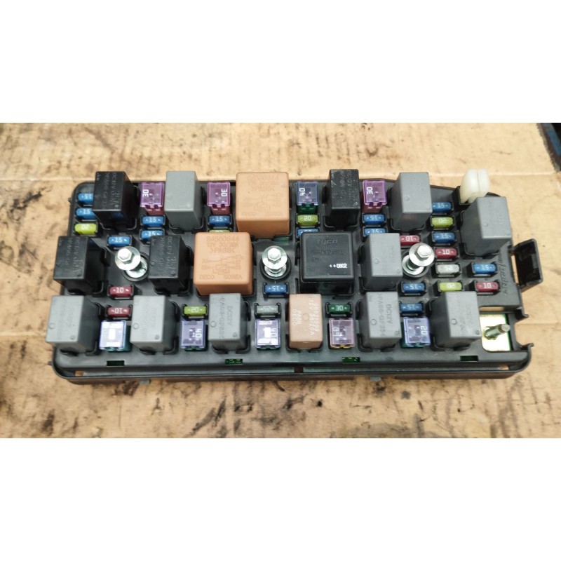 Recambio de caja reles / fusibles para chevrolet captiva (c100, c140) 2.0 d referencia OEM IAM 96627219 08181D AF7493
