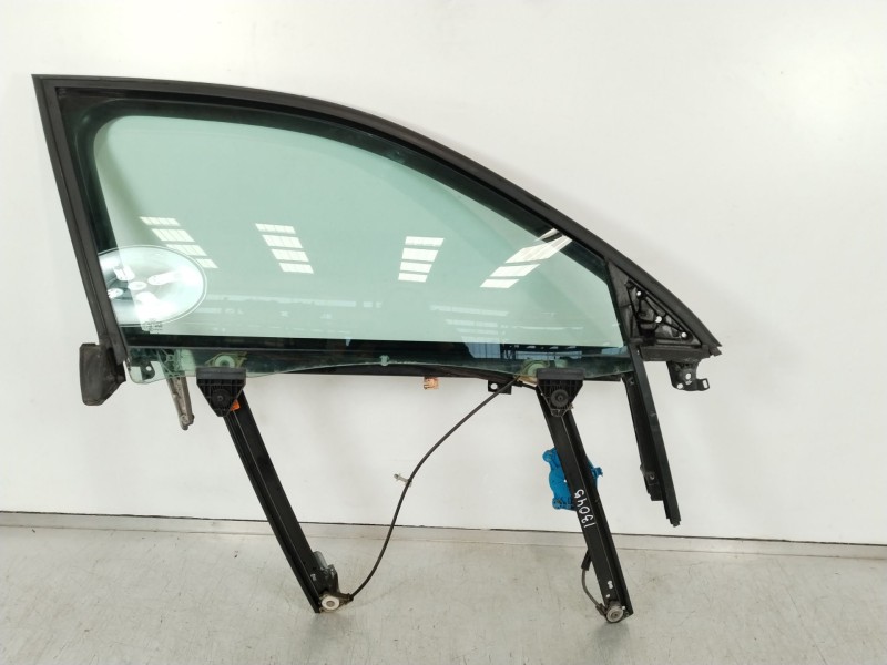 Recambio de elevalunas delantero derecho para audi a4 avant (8e) 2.0 tdi referencia OEM IAM 8E0837461C  