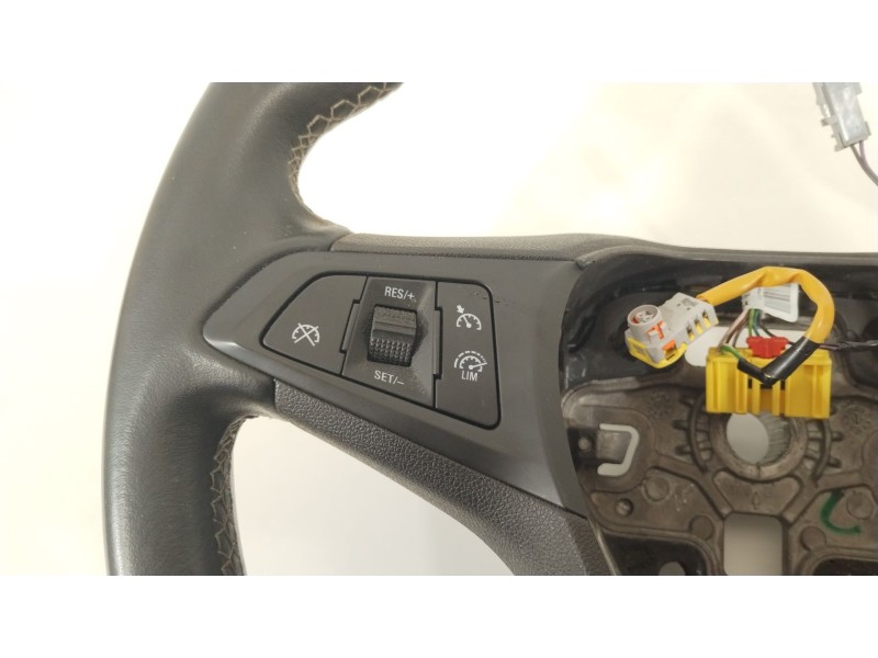 Recambio de volante para opel astra k lim. 5türig business referencia OEM IAM 39058749  