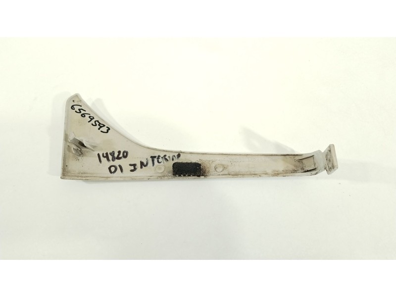 Recambio de moldura para renault maxity 130.35ñ5 referencia OEM IAM 7485134488  75894MB40A