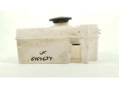 Recambio de deposito limpia para renault maxity 130.35ñ5 referencia OEM IAM 7485145290   2
