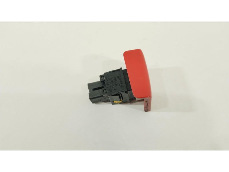 Recambio de warning para renault maxity 130.35ñ5 referencia OEM IAM 5001870495  