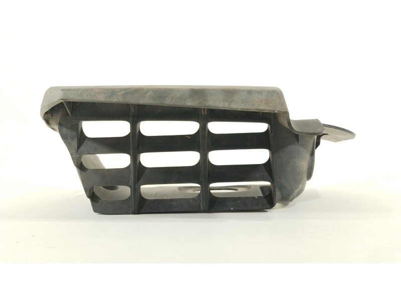 Recambio de estribo para renault maxity 130.35ñ5 referencia OEM IAM 5001874711  96112MA00A