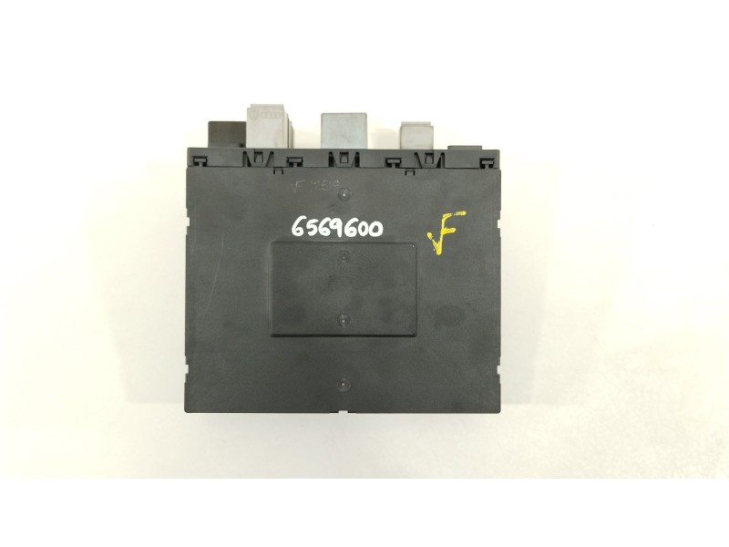 Recambio de caja reles / fusibles para audi a3 (8p) 1.9 tdi ambiente referencia OEM IAM 8P0907279A  F005V00219