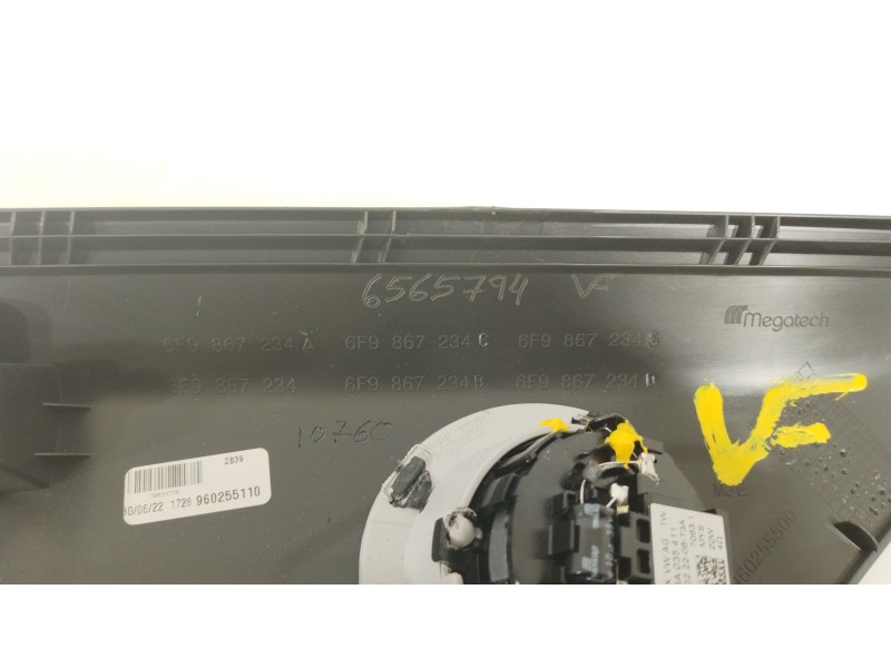 Recambio de moldura para seat arona (kj7, kjp) 1.6 mpi referencia OEM IAM 6F9867234  