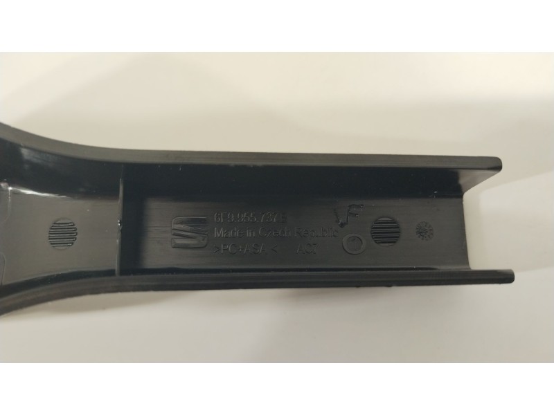 Recambio de moldura para seat arona (kj7, kjp) 1.6 mpi referencia OEM IAM 6F9955737B  