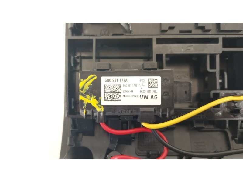 Recambio de luz interior para seat arona (kj7, kjp) 1.6 mpi referencia OEM IAM 5Q0951177A  