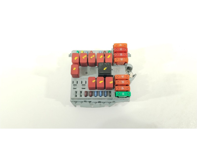 Recambio de caja reles / fusibles para fiat ducato caja/chasis (250_) 140 multijet 2,3 d referencia OEM IAM 1398640080  
