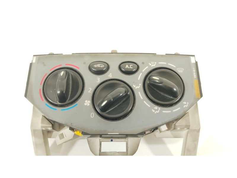 Recambio de mando calefaccion / aire acondicionado para nissan primastar furgoneta (x83) 2.0 dci 115 referencia OEM IAM 82000046