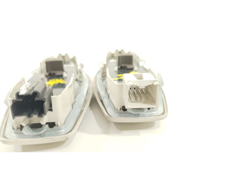Recambio de luz interior para ford focus iv (hn) 1.0 ecoboost referencia OEM IAM BM5113776ED  BM5113776FC