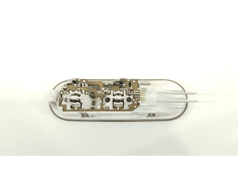 Recambio de luz interior para nissan primastar furgoneta (x83) 2.0 dci 115 referencia OEM IAM 820007323  