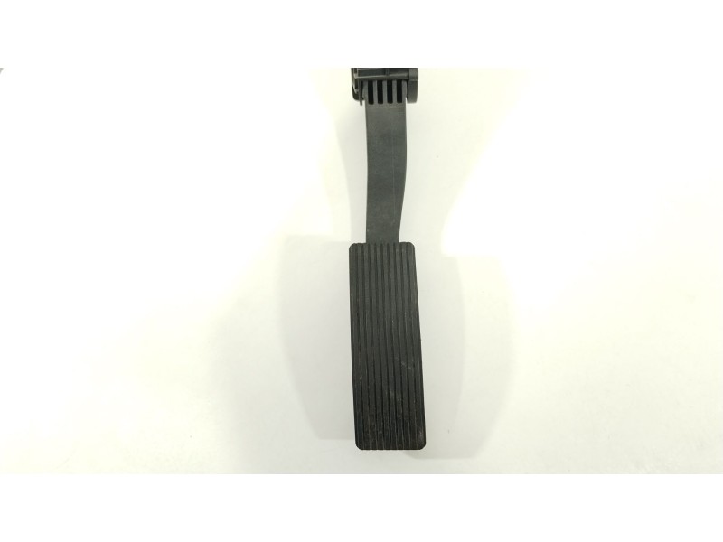 Recambio de potenciometro pedal para mercedes-benz clase cla (w117) cla 220 cdi (117.303) referencia OEM IAM A2463001404  