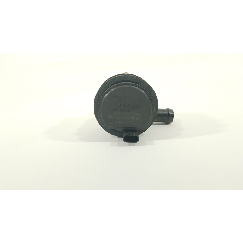 Recambio de bomba agua para mercedes-benz clase cla (w117) cla 220 cdi (117.303) referencia OEM IAM A0005000686  