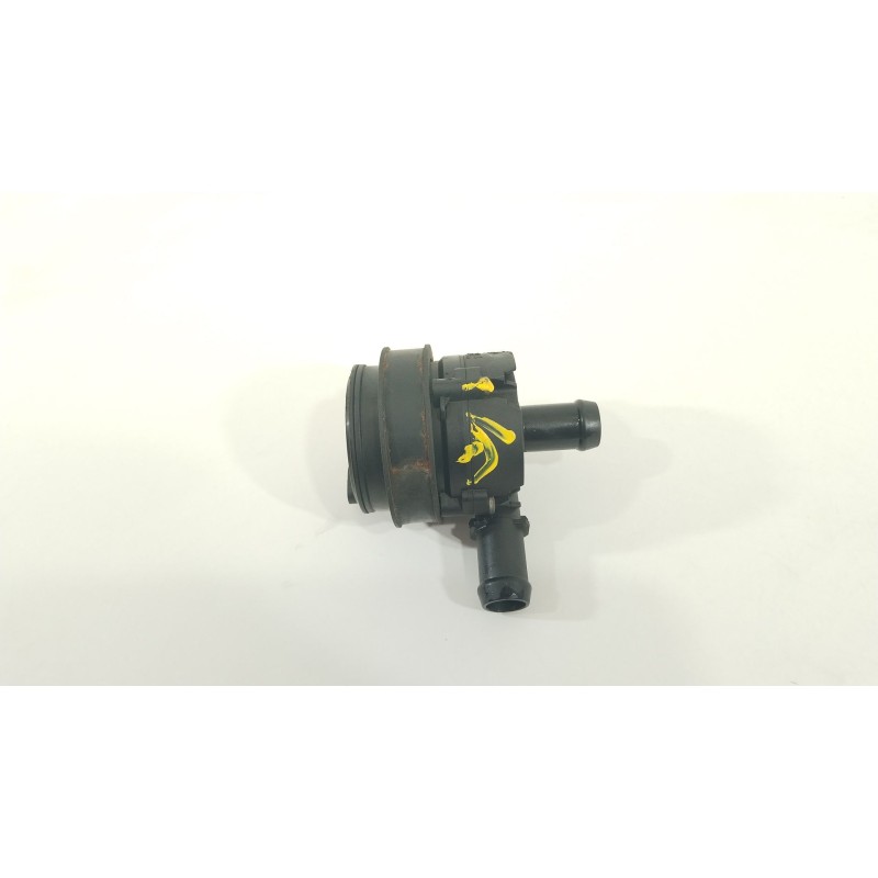 Recambio de bomba agua para mercedes-benz clase cla (w117) cla 220 cdi (117.303) referencia OEM IAM A0005000686  