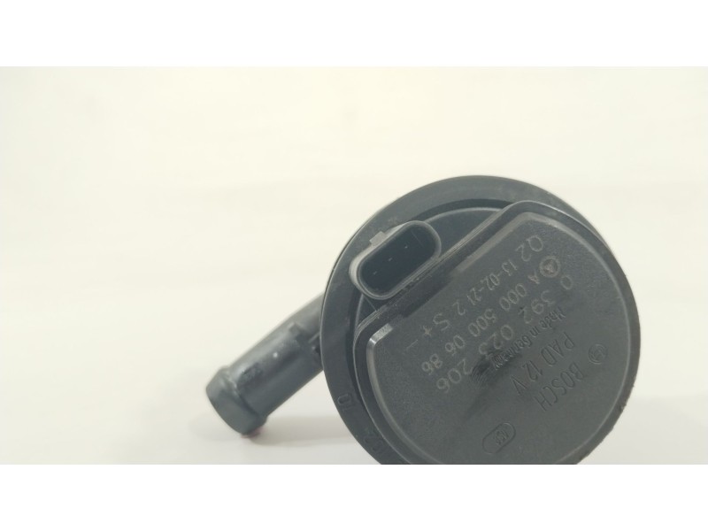 Recambio de bomba agua para mercedes-benz clase cla (w117) cla 220 cdi (117.303) referencia OEM IAM A0005000686  