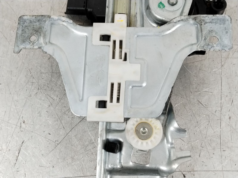 Recambio de elevalunas trasero izquierdo para citroën c3 feel referencia OEM IAM 9813093080  9813093680