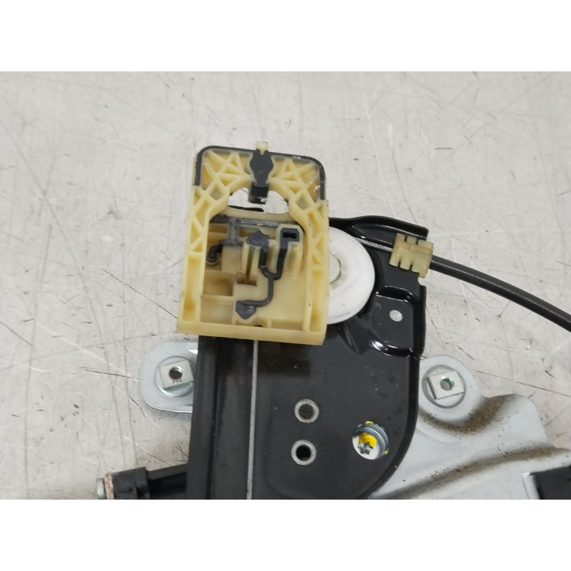 Recambio de elevalunas delantero izquierdo para opel astra j lim. 1.6 cdti dpf referencia OEM IAM 20951581  13350757