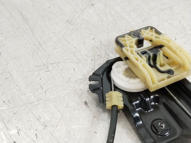 Recambio de elevalunas delantero izquierdo para opel astra j lim. 1.6 cdti dpf referencia OEM IAM 20951581  13350757