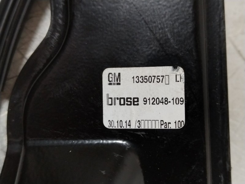 Recambio de elevalunas delantero izquierdo para opel astra j lim. 1.6 cdti dpf referencia OEM IAM 20951581  13350757