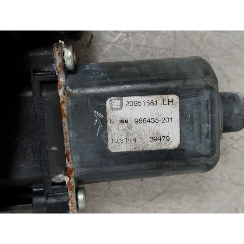 Recambio de elevalunas delantero izquierdo para opel astra j lim. 1.6 cdti dpf referencia OEM IAM 20951581  13350757