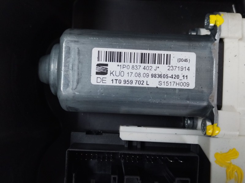 Recambio de elevalunas delantero derecho para seat leon (1p1) 1.9 tdi referencia OEM IAM 1P0837402J 1K0959792P 1T0959702L