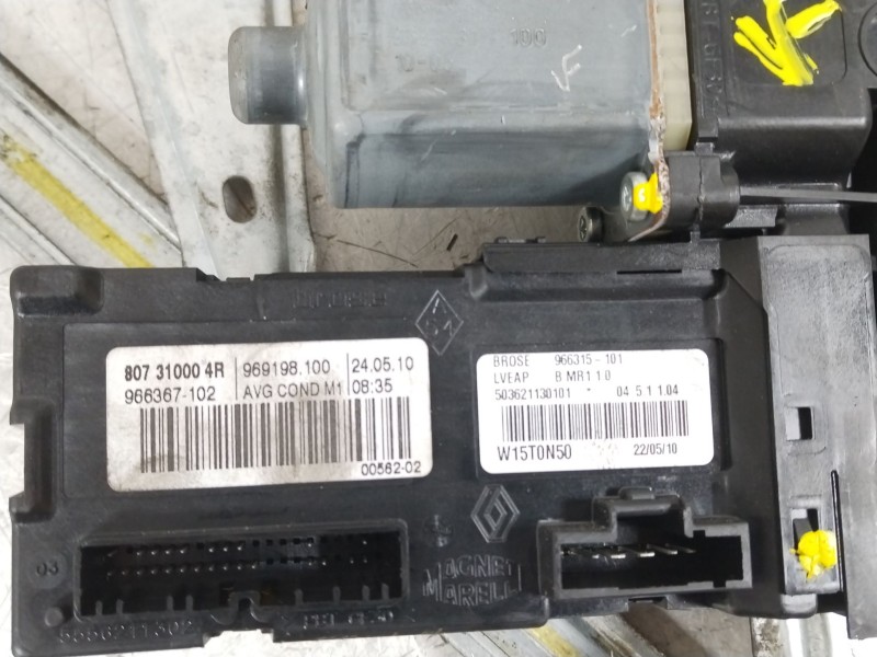 Recambio de elevalunas delantero izquierdo para renault megane iii berlina 5 p bose edition referencia OEM IAM 807210002R 013082