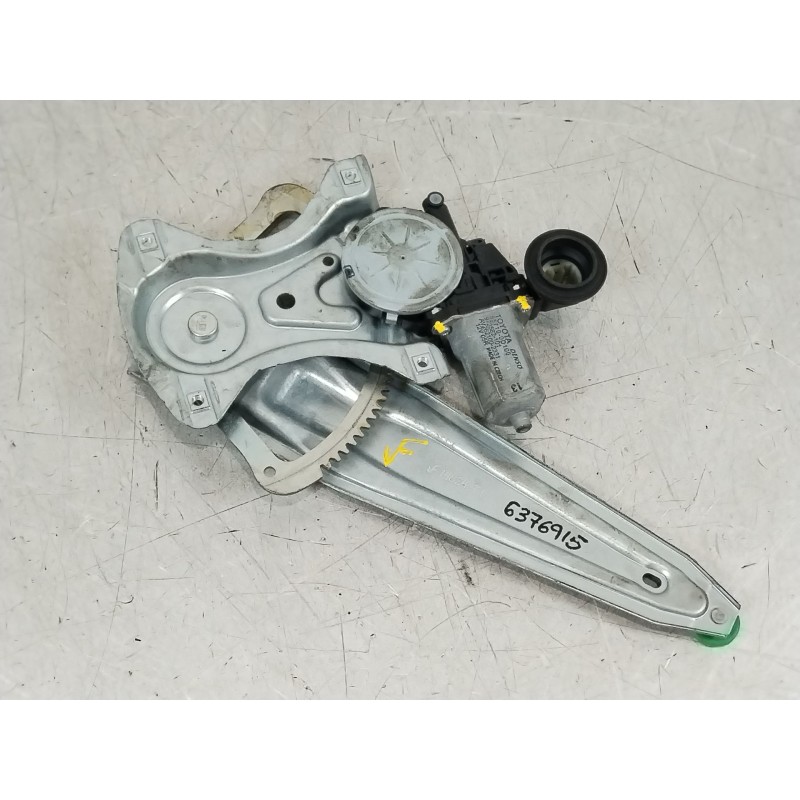 Recambio de elevalunas trasero izquierdo para toyota auris (_e18_) 1.4 d-4d (nde180_) referencia OEM IAM 6984002240  857100D100