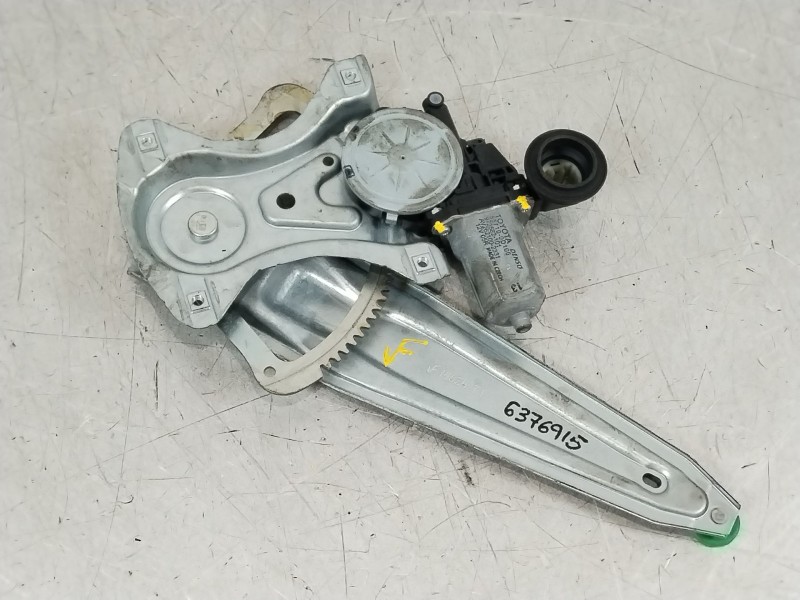 Recambio de elevalunas trasero izquierdo para toyota auris (_e18_) 1.4 d-4d (nde180_) referencia OEM IAM 6984002240  857100D100