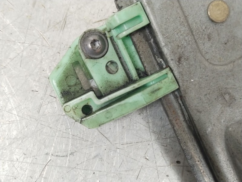 Recambio de elevalunas delantero izquierdo para renault scenic ii confort authentique referencia OEM IAM 8201010937  440726F