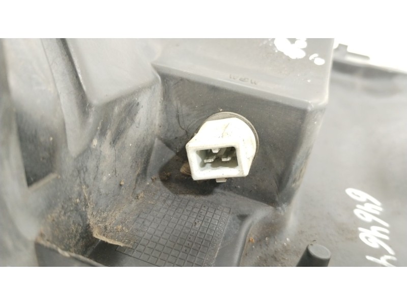 Recambio de faro izquierdo para renault maxity 130.35ñ5 referencia OEM IAM 26060MB40A  7485152481