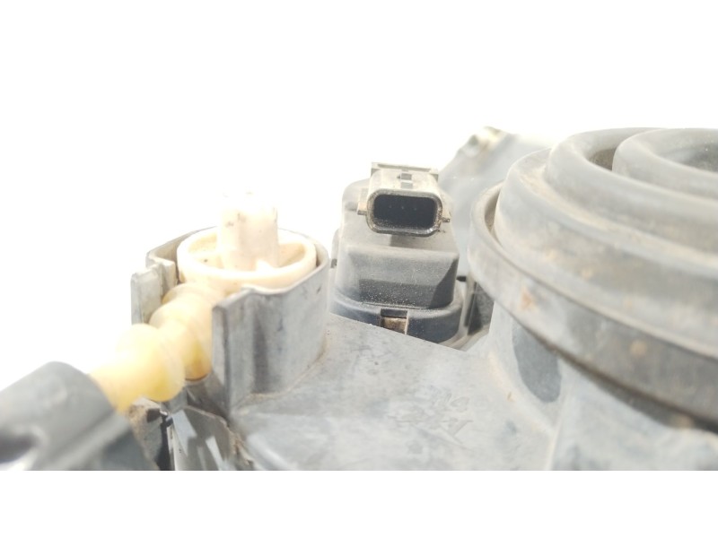 Recambio de faro izquierdo para renault maxity 130.35ñ5 referencia OEM IAM 26060MB40A  7485152481