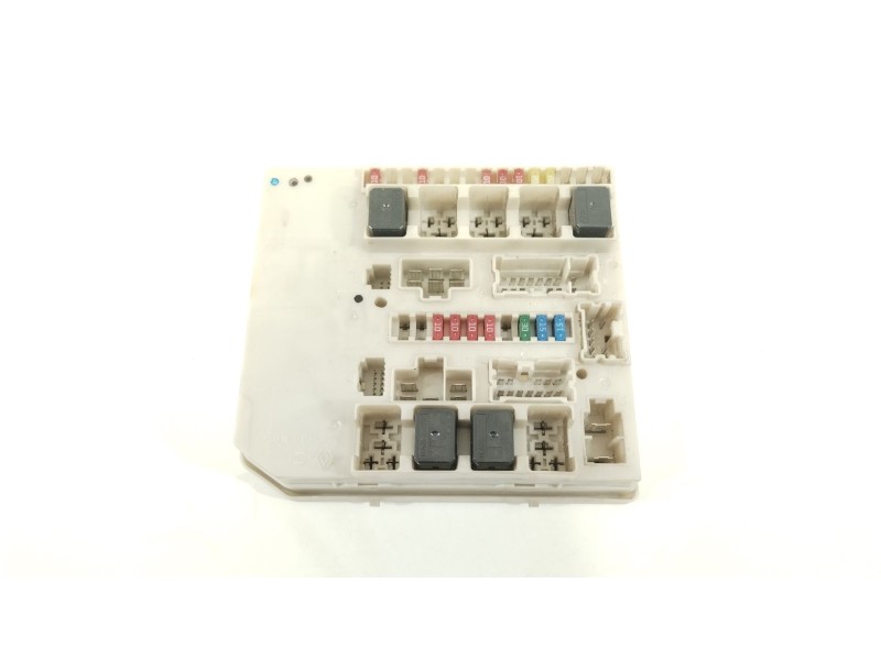 Recambio de caja reles / fusibles para renault maxity 130.35ñ5 referencia OEM IAM 7485126120  
