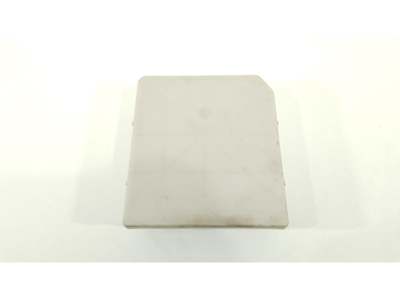 Recambio de caja reles / fusibles para renault maxity 130.35ñ5 referencia OEM IAM 7485126120  