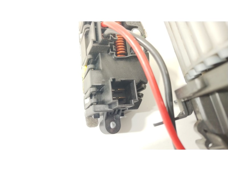 Recambio de ventilador calefaccion para audi a5 sportback (8ta) 2.0 tdi referencia OEM IAM 8T1820021  