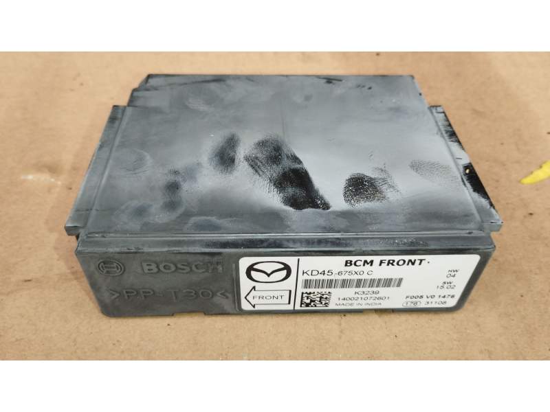 CAJA RELES / FUSIBLES KD45675X0C F005V01476 