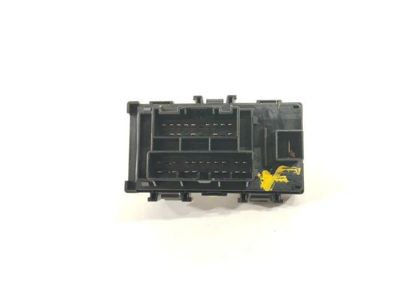 Recambio de caja reles / fusibles para kia sportage iii (sl) 1.7 crdi referencia OEM IAM 919512S000  