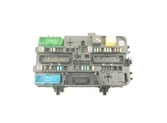 Recambio de caja reles / fusibles para opel zafira / zafira family b (a05) 1.9 cdti (m75) referencia OEM IAM 13220831 5DK0086695