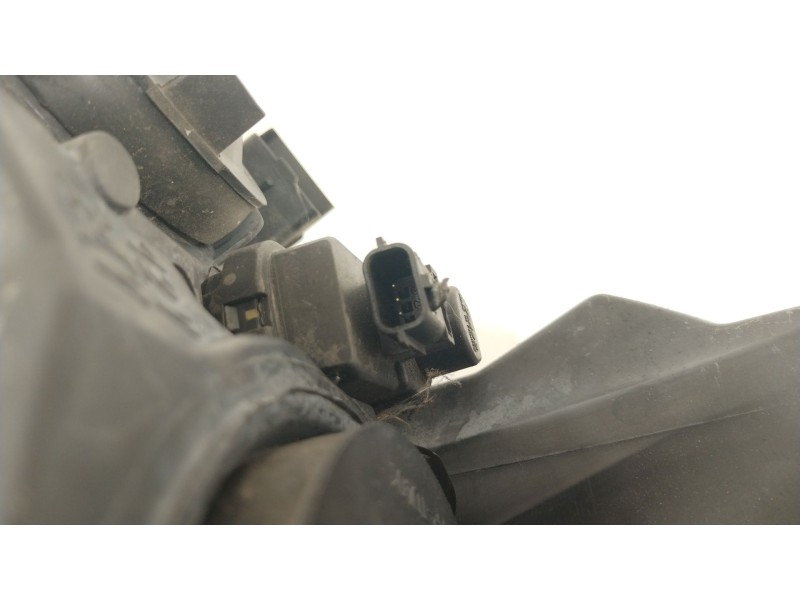 Recambio de faro derecho para renault grand scénic iii (jz0/1_) 1.9 dci referencia OEM IAM 260108250R  89903289