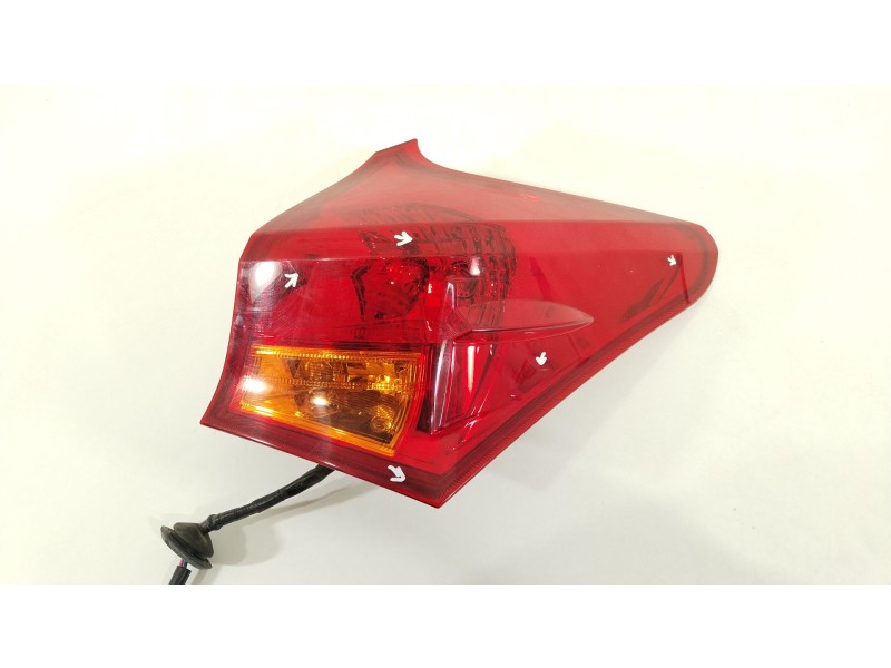 Recambio de piloto trasero derecho para toyota auris (_e18_) 1.4 d-4d (nde180_) referencia OEM IAM 8155102740  