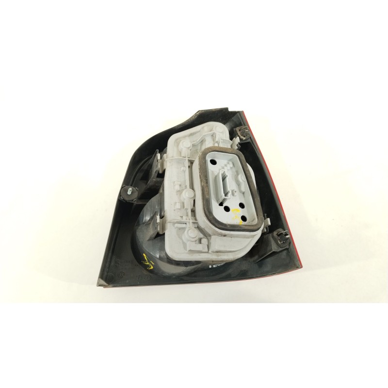 Recambio de piloto trasero izquierdo para volkswagen polo iv (9n_, 9a_) 1.4 16v referencia OEM IAM 6Q6945095B  6Q6945111A