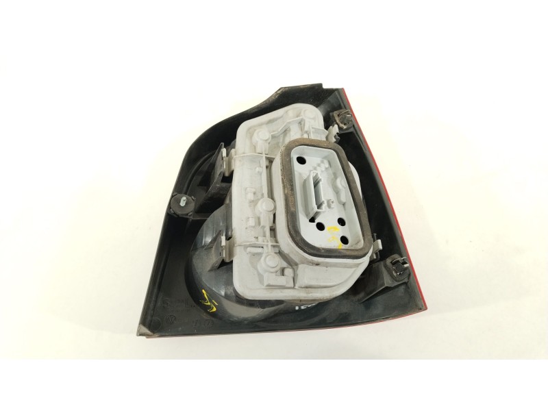 Recambio de piloto trasero izquierdo para volkswagen polo iv (9n_, 9a_) 1.4 16v referencia OEM IAM 6Q6945095B  6Q6945111A