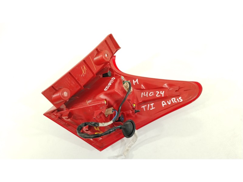 Recambio de piloto trasero izquierdo para toyota auris (_e18_) 1.4 d-4d (nde180_) referencia OEM IAM 8156102740  