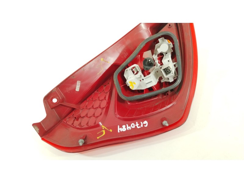 Recambio de piloto trasero derecho para ford fiesta (cb1) 1.6 tdci cat referencia OEM IAM 8A6113404AD  8A6113404A