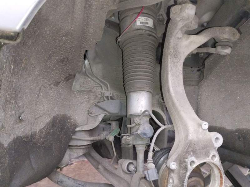 AMORTIGUADOR DELANTERO IZQUIERDO 4F0616039R 