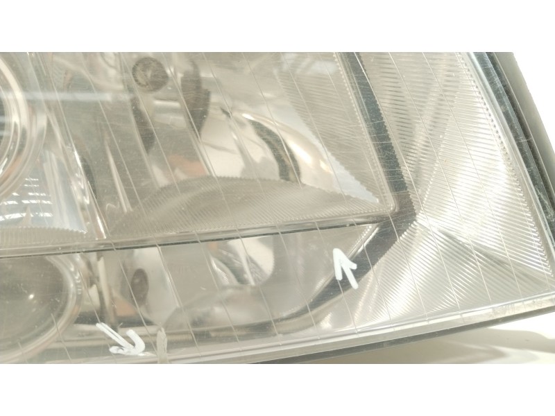 Recambio de faro derecho para audi a6 c5 (4b2, 4b4) 2.4 referencia OEM IAM 4B0941004BJ  