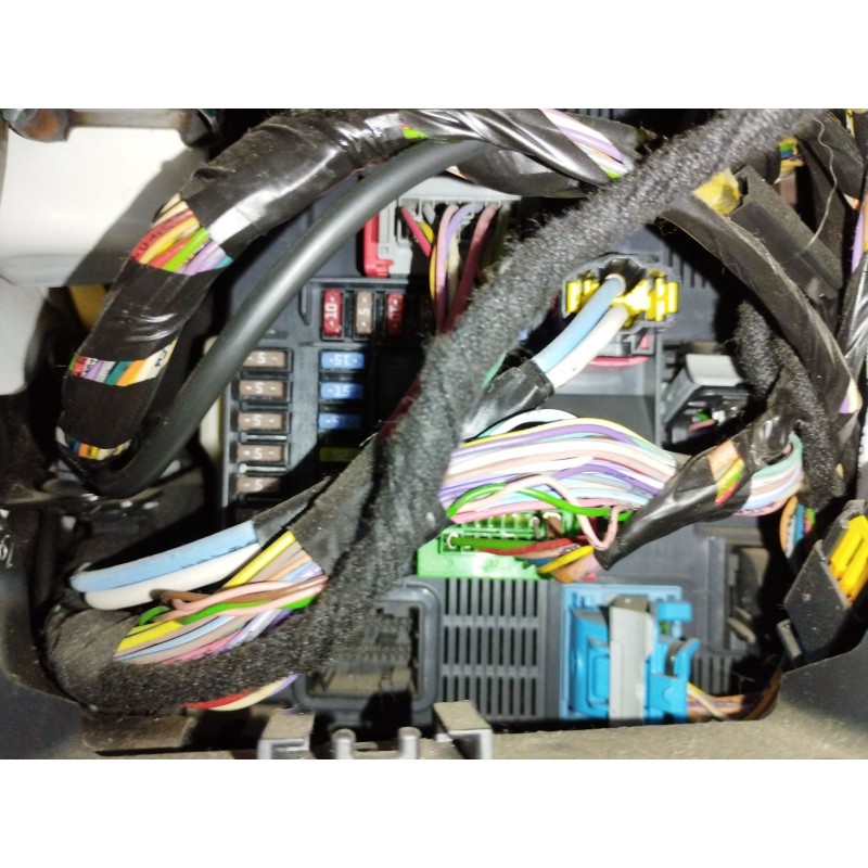 Recambio de caja reles / fusibles para peugeot 208 i (ca_, cc_) 1.2 vti 82 referencia OEM IAM 9678355880  