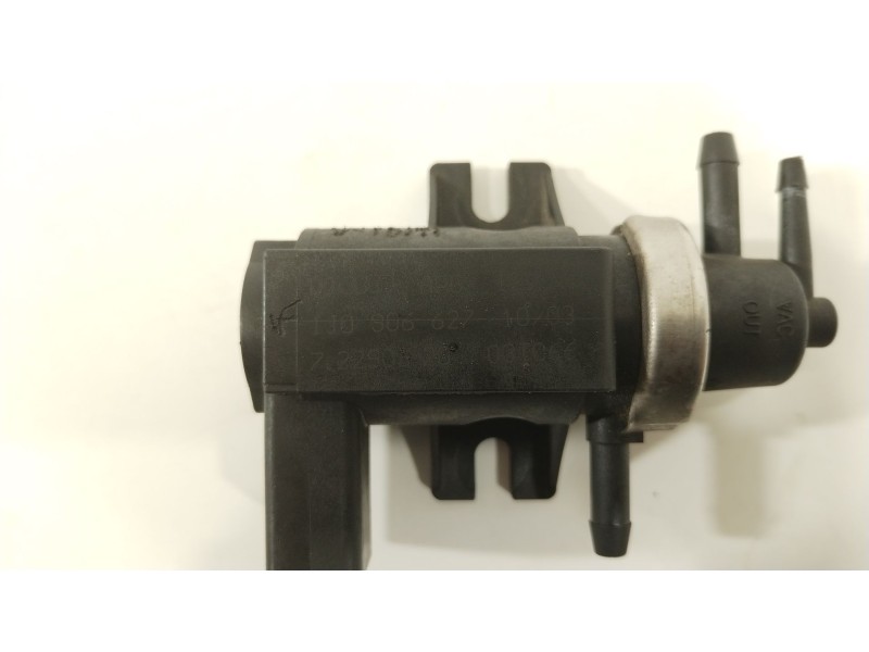 Recambio de valvula aire adicional para volkswagen golf iv berlina (1j1) gti referencia OEM IAM 1J0906627  